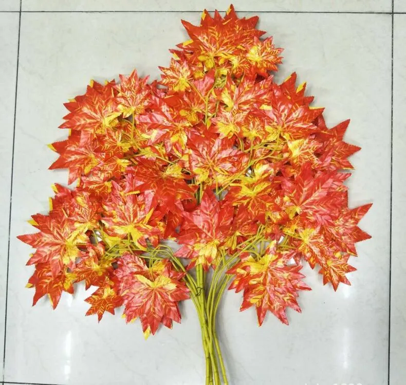 装飾的な花の花輪の花輪50pcs /ロット白赤緑色のゴールドシルバーの枝の葉の家の装飾パーティーサプライのための人工シルク植物