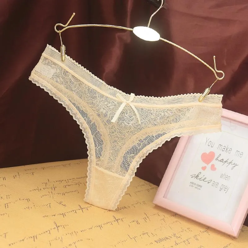 Compre Las Bragas De Las Mujeres Encaje Huecas Hacia Fuera G String Thong  Color Sólido Transpirable T Back Pedimentos Para Las Señoras Sexy De Baja  Altura Ropa Interior De Lencería A 1,86