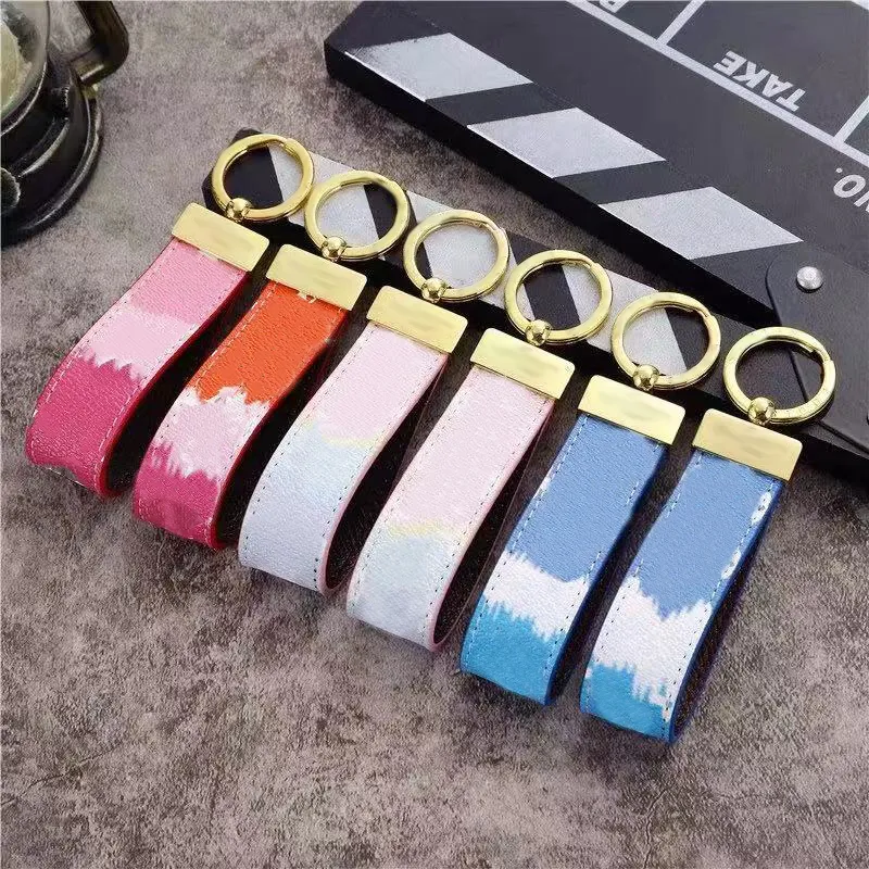 New Luxury Brand Classic Black Old Flower Leather Square Brand Keychain Fashion Bag Decoration Accessories Keychains Car Pendant