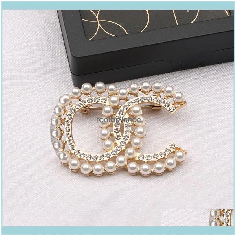 Luxury Brand Designer C Letters with Diamond Brooch Creativity Personality Pearl Crystal Rhinestone Korean Simple Style Brooches Pins