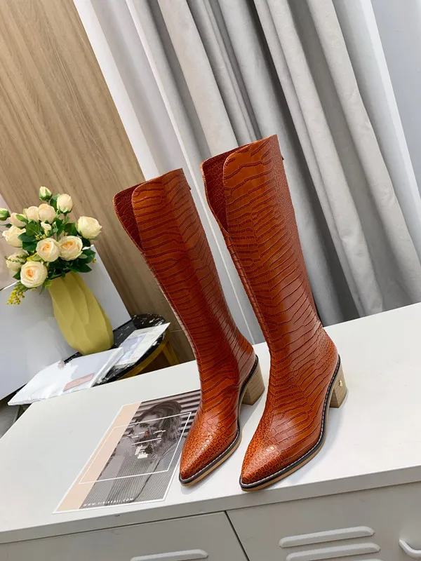 2021 fashion cowhide women`s boots designer high heels outdoor non-slip boots breathable factory production price concessions