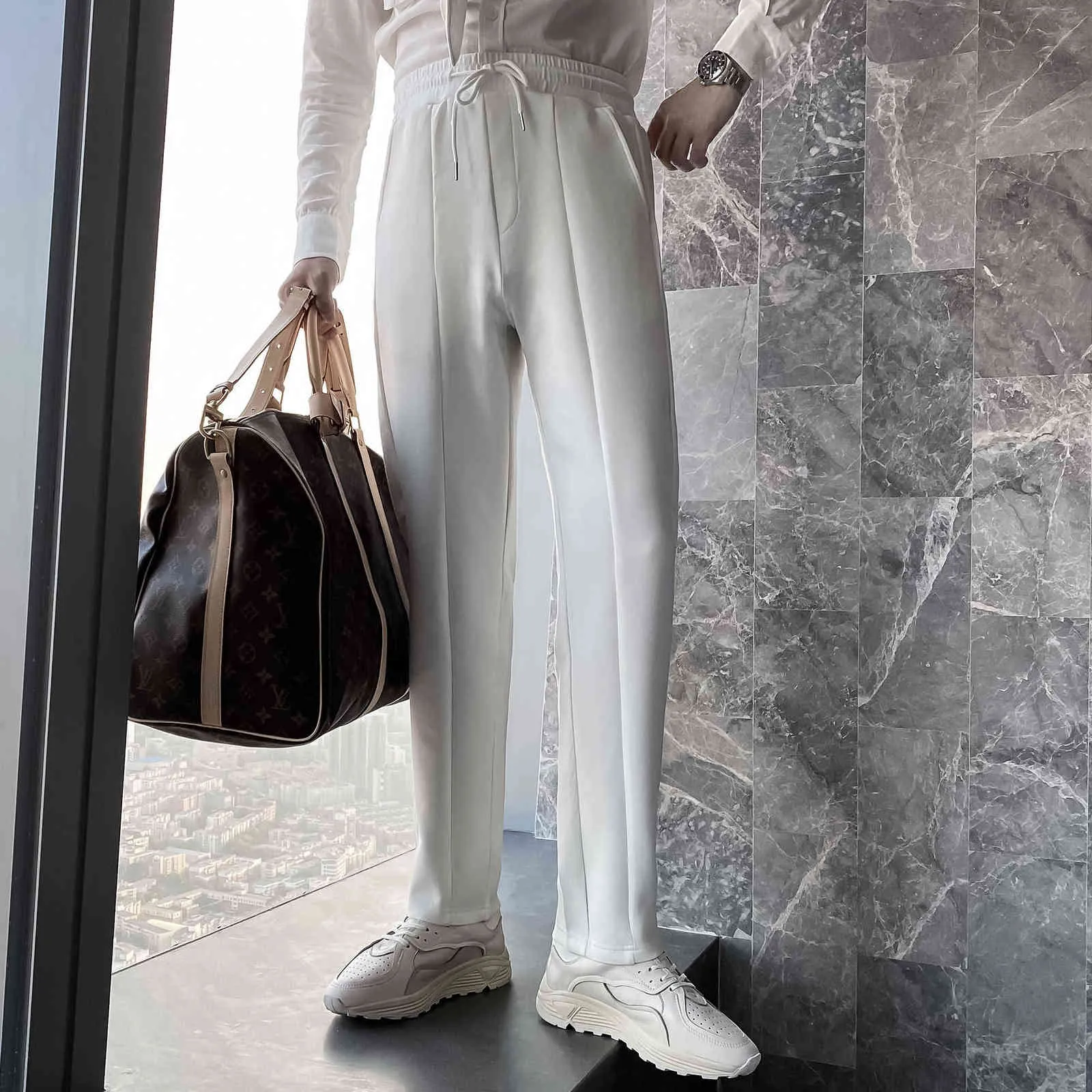 Jesień Koreańskie spodnie męskie białe spodnie dresowe Dorywczo spodnie szerokokrwiste spodnie Drap Shands Spodnie Streetwear Męskie Odzież 210527