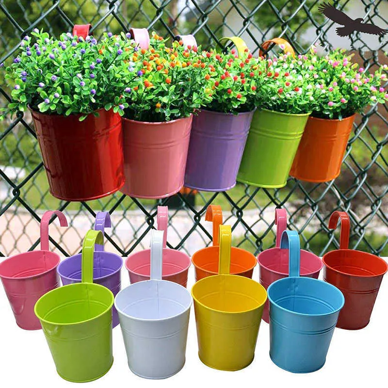 10pcs ferro multicolore appeso vasi di fiori recinto appeso vasi per piante da giardino balcone parete verticale appeso vasi da fiori fioriere 210712