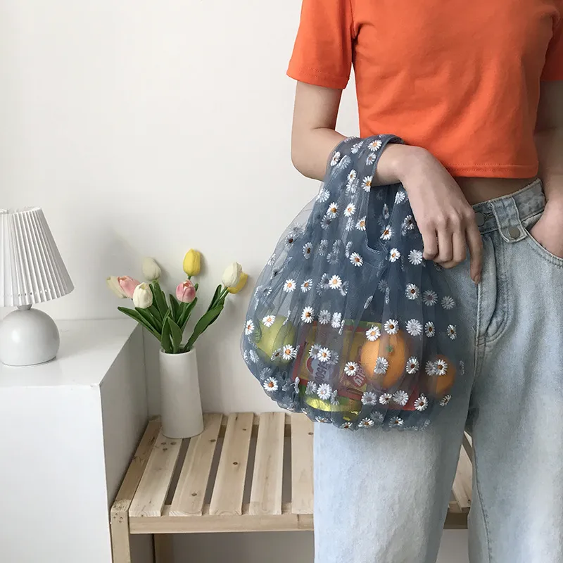4 Färg 2020 Vårkvinnor Liten Transparent Tote Mesh Cloth Bag Daisy Broderi Handväska Högkvalitativ Eco Fruit Bag Purse för Girls 1356 B3