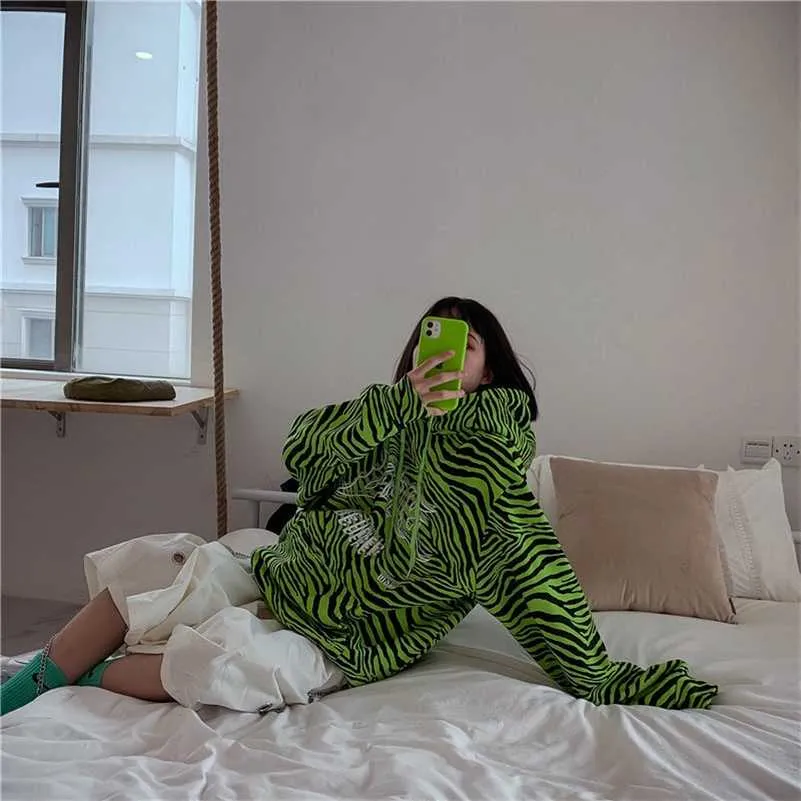 Kobieta Zebra Drukuj Bluzy Neon Zielony Oversized Harajuku Luźne BF Student Moda Streetwear Damska Bluza 211019