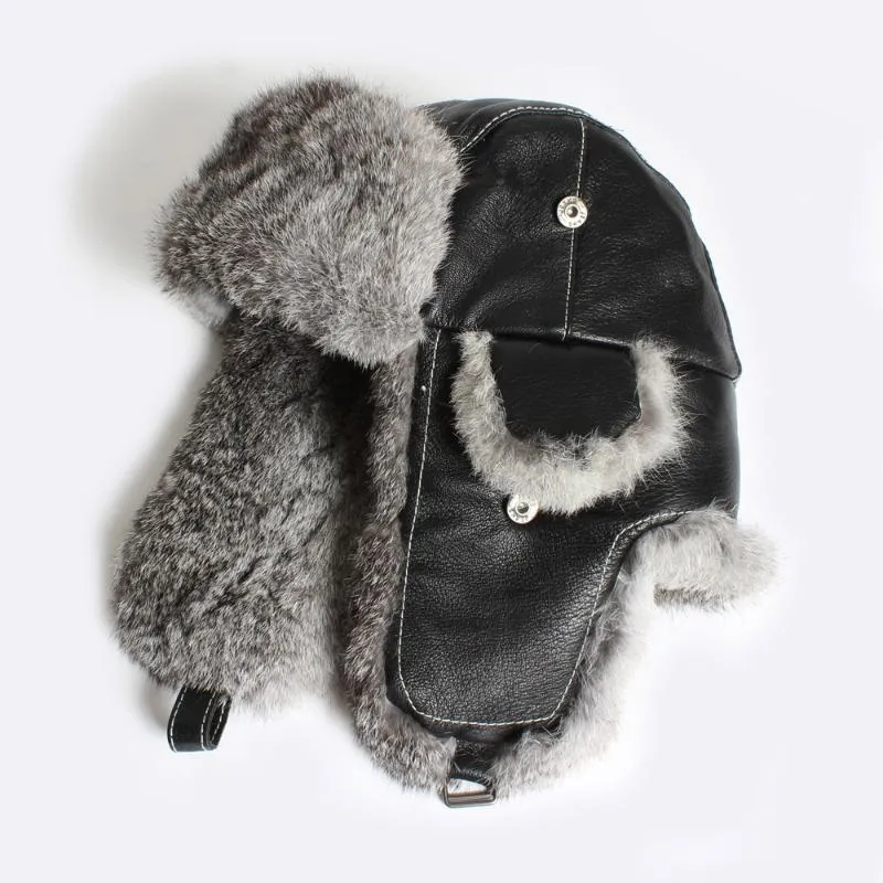 Berets Men Ear Flap Genuine Fur Bomber Hat Russian Lady Real Cap Winter Warm Sheepskin Caps Snow Hats