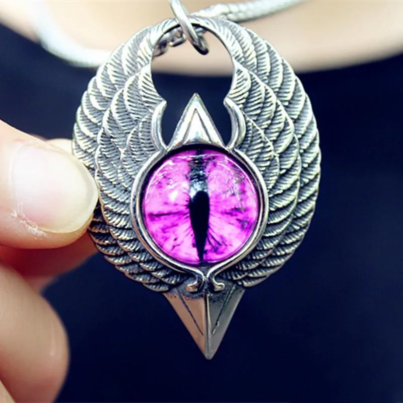 ペンダントネックレスファインハンドリトロハンサムな紫色の魔法の目の飛んでイーグルの男性の宝石のネックレス