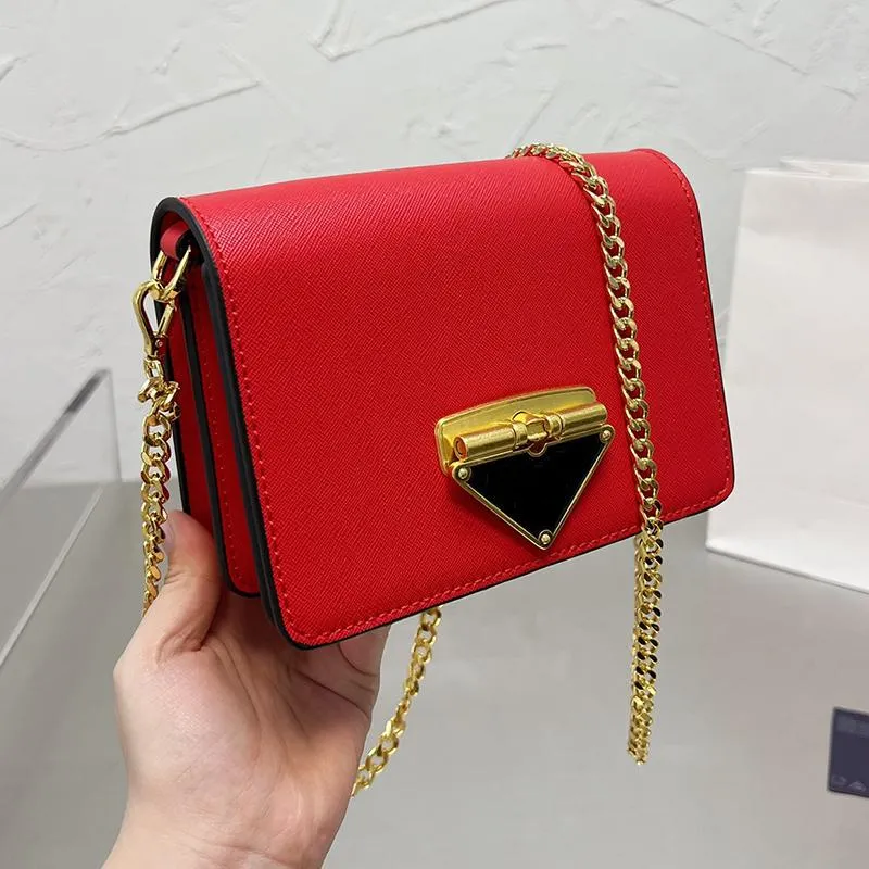 Marcas de bolsos italianas: Las 7 mejores y las 10 más populares