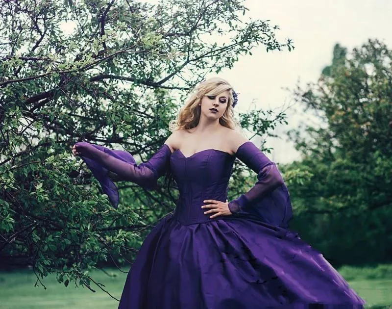Vintage Purple Lace Up Wedding Dress, Plus Size A Line Bridal Gown With  Sweetheart Neckline, Capped Sleeves, Chapel Train 3D Floral Appliques,  Beaded Embellishments, Removable Cloak From Readygogo, $158.8 | DHgate.Com