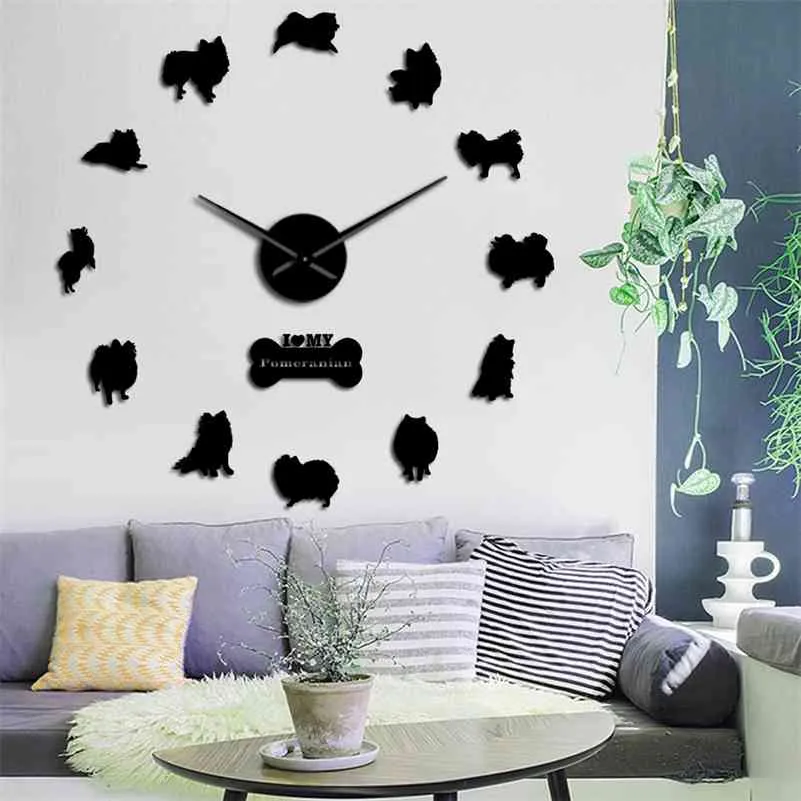 Adorável Pomeranian Spitz Dog em forma de 3D DIY desenhista relógio de parede acrílico adesivos de parede com efeito de espelho relógio para decoração de casa 210325