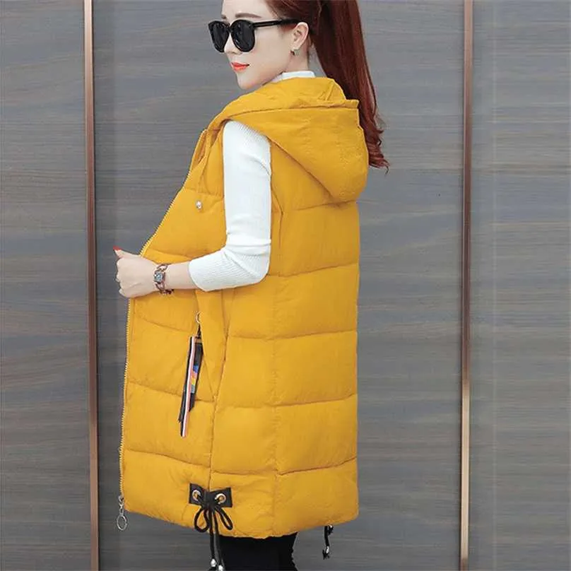 Plus Size Women's Vest Winter Jacket Women Green Pockets Hooded Casual Cotton Sleeveless Vest Female Winter Vest Waistcoat 211105