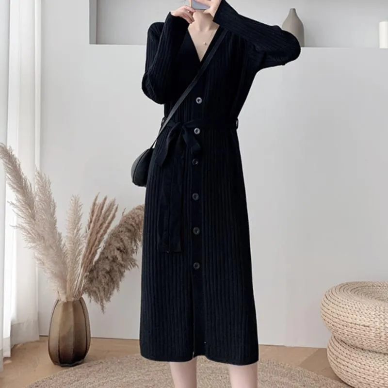 Robes décontractées automne hiver bas tricoté Maxi Robe taille haute à manches longues simple boutonnage pull à bretelles Robe Femme Hiver 2021