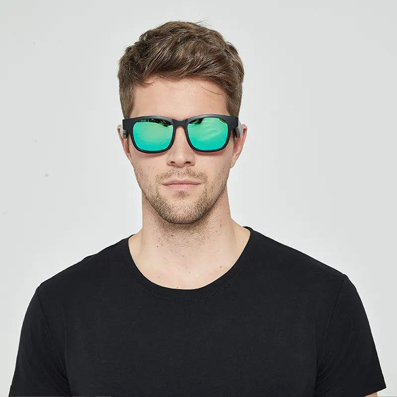 Les lunettes de soleil intelligentes avec technologie à oreille ouverte permettent d'avoir les mains libres et de profiter de la liberté des appels mobiles sans fil. Écouteurs Bluetooth