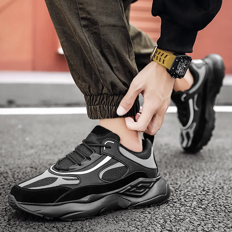 Sports Shoe Soft Bottom dla kobiet Mężczyźni Placzki Czarna biała trzy kolor pianki Trenery Scarpe Zapatos Chaussures 40-45
