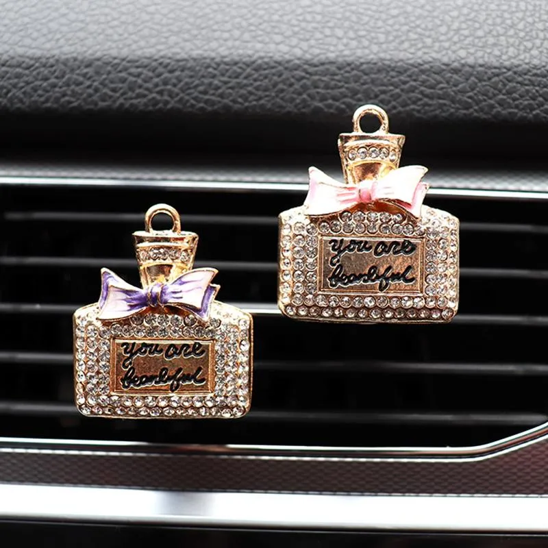 Décorations intérieures Bling Parfum Bouteille De Voiture Air Vent Clip Désodorisant Dans Auto Décor Aroma Diffuseur Ornement Accessoire Filles Cadeau