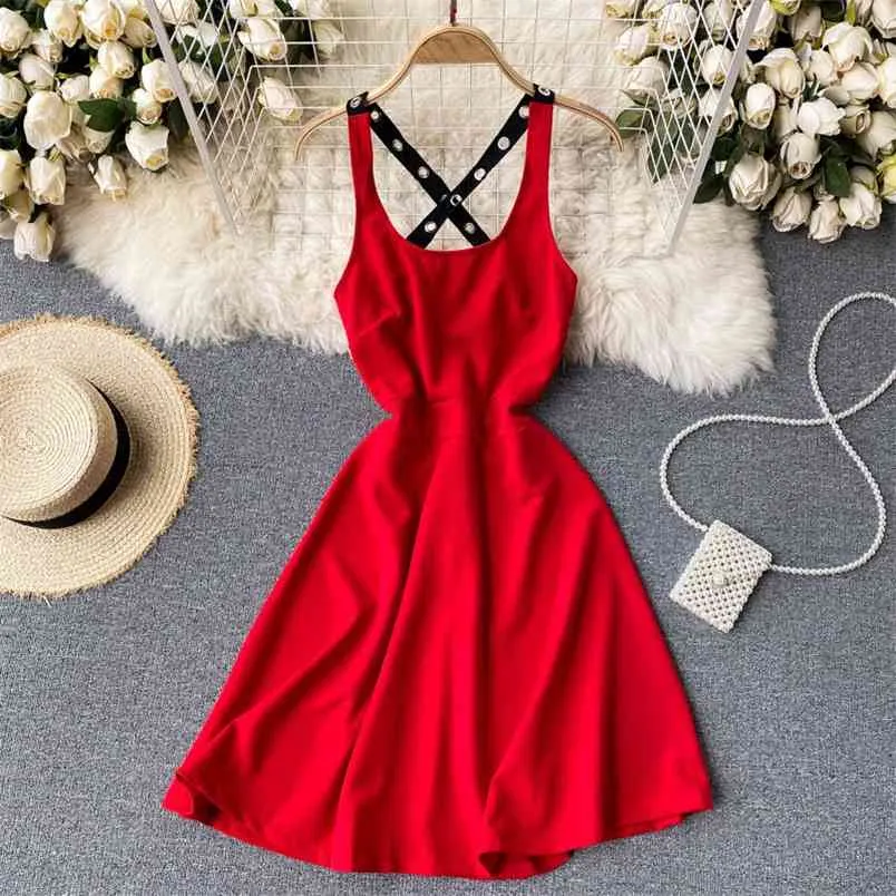 Verão Sexy Vestidos Feminino V-Neck Cruz Cruz Halter Cintura Suspender Saia Vermelho Strap Mini Vestido C559 210506