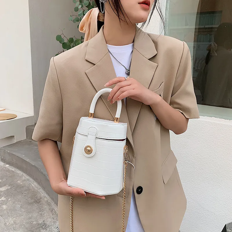 2021 new designer Internet personality stone pattern drum bag fashion girl air chain strapping shoulder bag