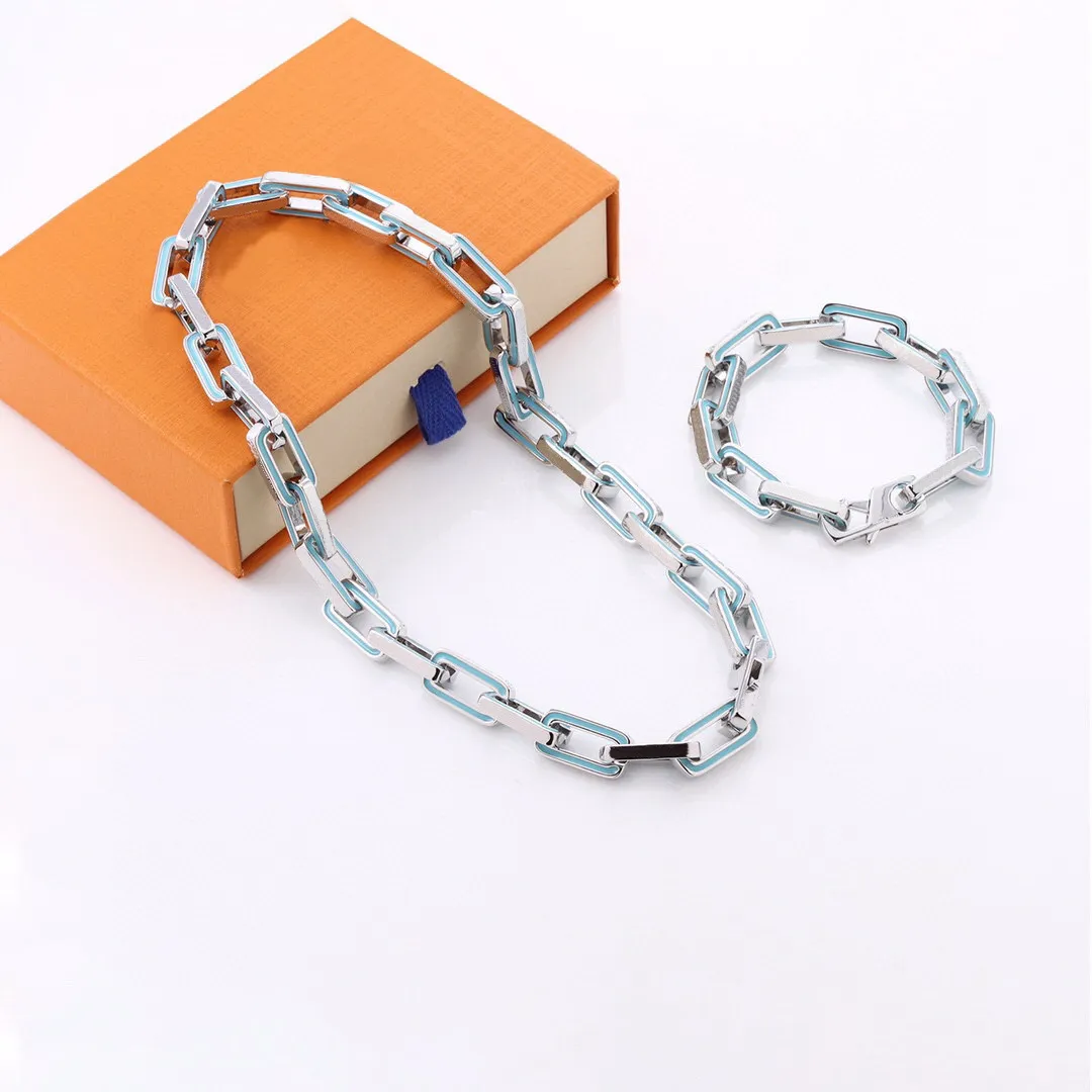Europe America Fashion Necklace Bracelet Men Silver-colour Metal Engraved V Letter Flower Pattern Blue Enamel Thick Links Chain Jewelry Sets M80194 M80195