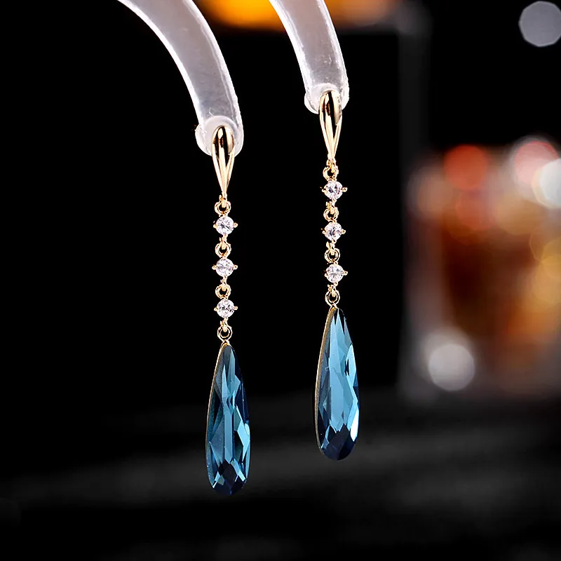 Boucles d'oreilles longues en zircone cubique bleue, élégantes, goutte d'eau, bijoux de fête pour femmes, boucles d'oreilles pendantes en cristal à la mode, cadeaux pour femmes, 2021