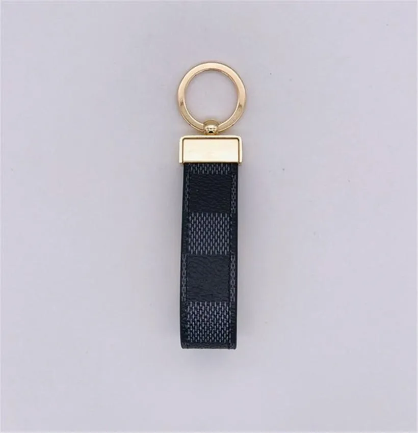 Fashion Keychain Designer Key Chain Mens Luxury Womens Buckle Keychains Handmade Leather Men Women Bags Pendant Accessories