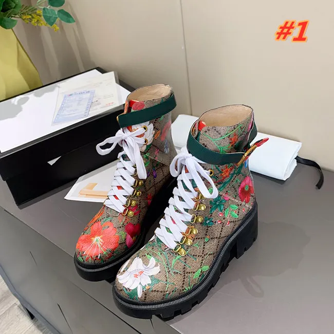 2021 high quality women`s lace up short boots factory direct sales thick heel round head autumn and winter anti slip Martin boots size 35-42 with box