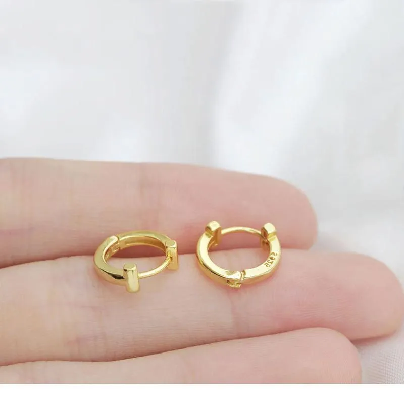 Стильные Т-образные серьги-кольца для женщин, стерлинговое серебро 925 пробы, обручи с буквами, 2 цвета, ювелирные изделия для пирсинга ушей Huggie228z