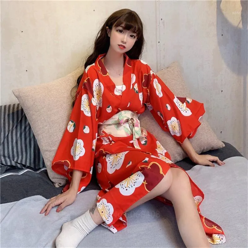 Dames nachtkleding Japanse traditionele kimono schattige pyjama losse jurk meisjes vrouwen badjas met rode heldere sakura print kostuum mode