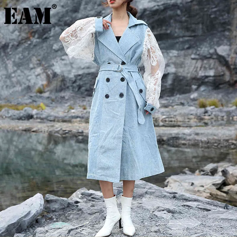 [EAM] Women Denim Lace Blue Long Trench Lapel Long Sleeve Loose Fit Windbreaker Fashion Spring Autumn 1B09705 21512