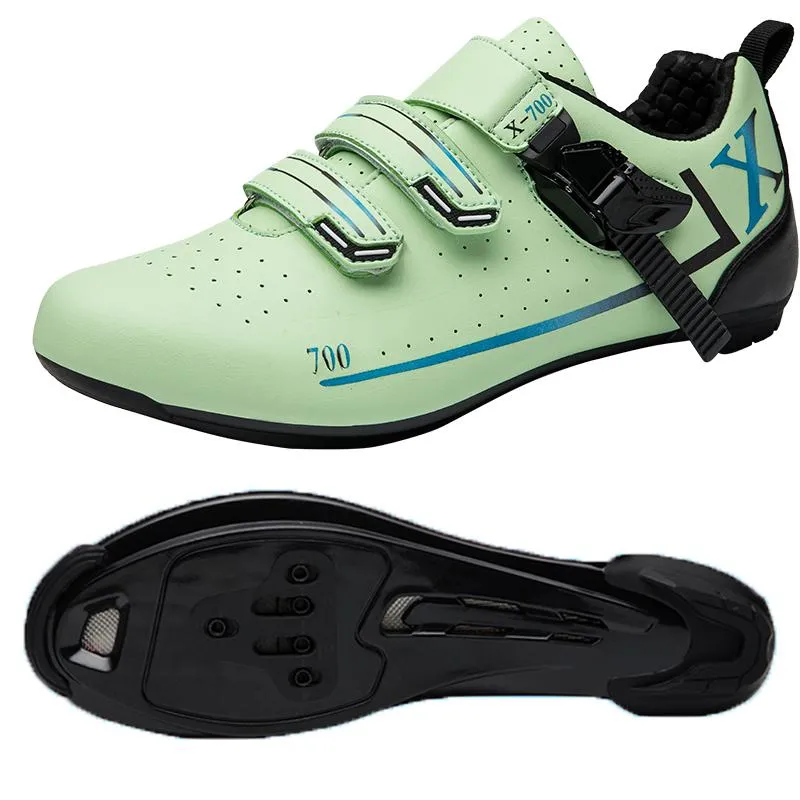 最新のサイクリングシューズメンアンドウィメンモータースポーツマウンテンバイクスポーツAhoes 37-47サイズの靴