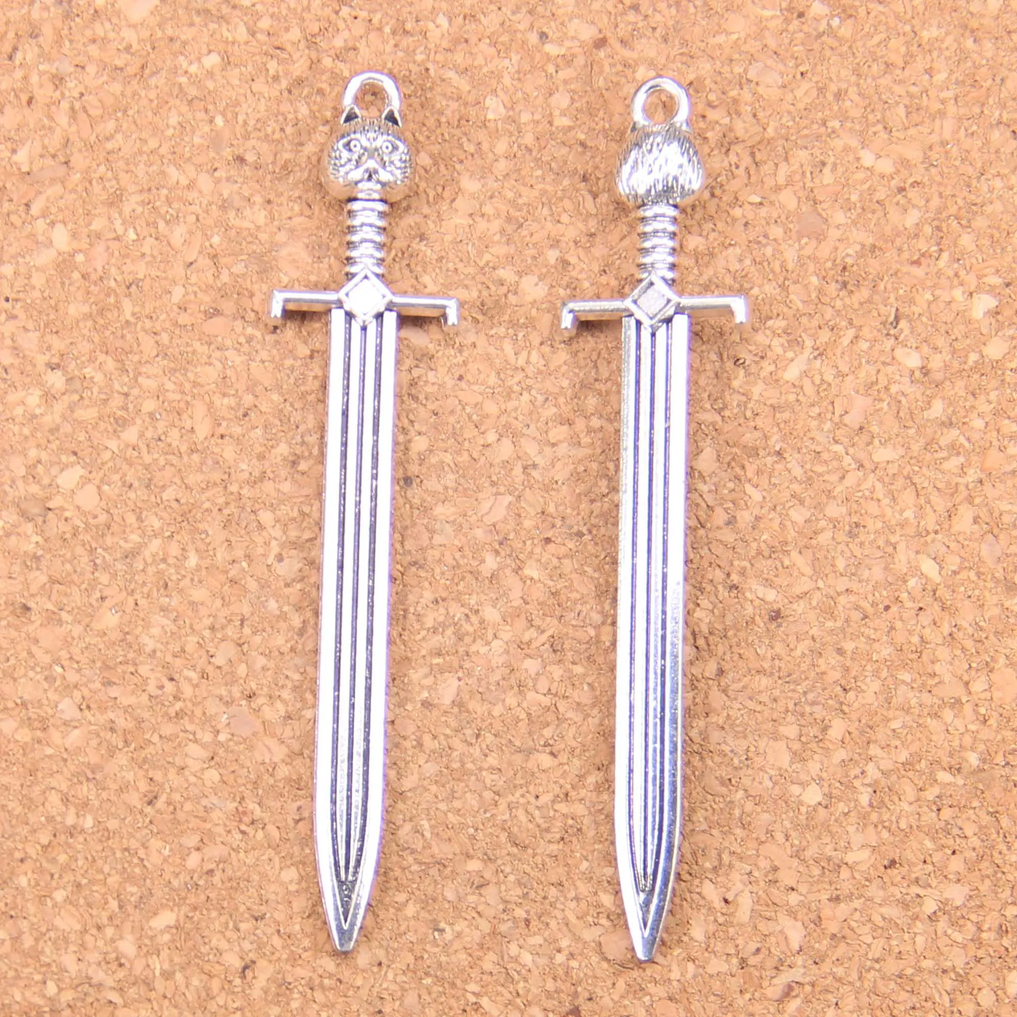 30 sztuk Antique Silver Bronze Plated Sword Cat Charms Wisiorek DIY Naszyjnik Bransoletka Bransoletka Ustalenia 66 * 15mm