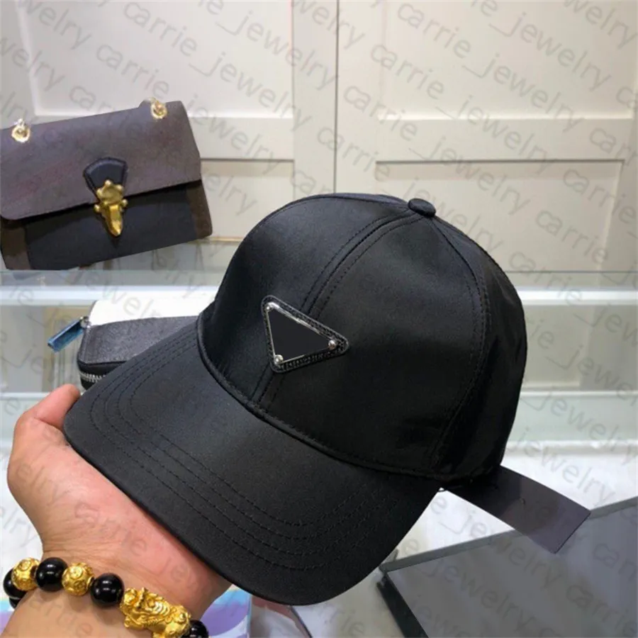 Fashion Streets Ball Caps Casual Hats Letter Caps Design for Man Woman 2 Option Top Quality