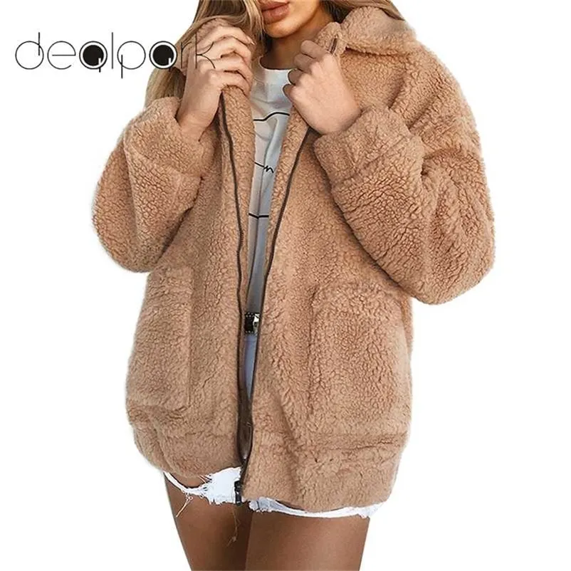 겨울 테디 코트 여성 가짜 모피 코트 테디 베어 자켓 두꺼운 따뜻한 가짜 양털 재킷 솜털 재킷 플러스 크기 3XL Overcoat 211122