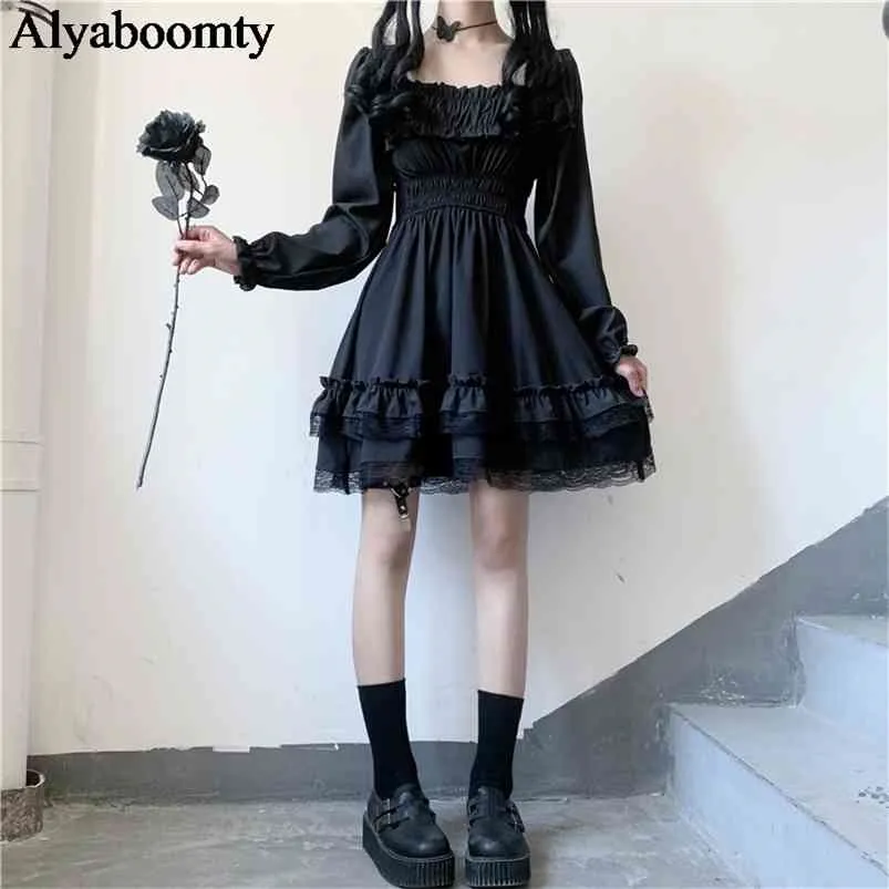 Stile Lolita giapponese Donna Principessa Mini abito nero Slash Neck Vita alta Gotico Manica a sbuffo Volant in pizzo Party es 210623