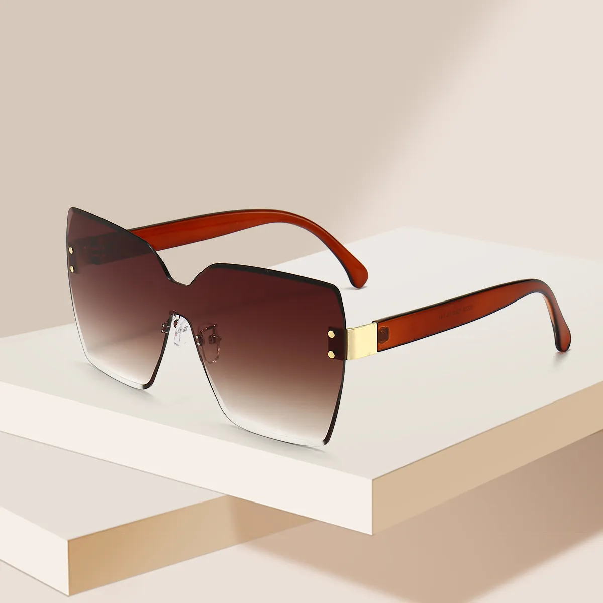 Роскошные дизайнер цельные солнцезащитные очки для женщин негабаритные смолы объектив без ограждения солнца RIMLED UV400 Adumbral JC8236