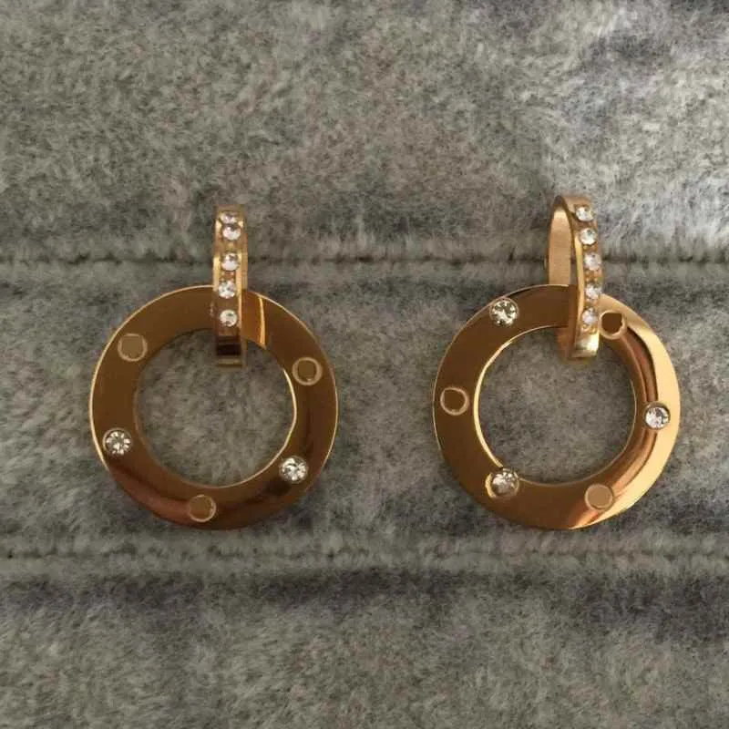 Vit Sten Guld Silver Rose Färger Mode Studs Mud Drill Klassisk design örhängen Rostfritt stål Ring Stil kärlek kvinnor Smycken Partihandel