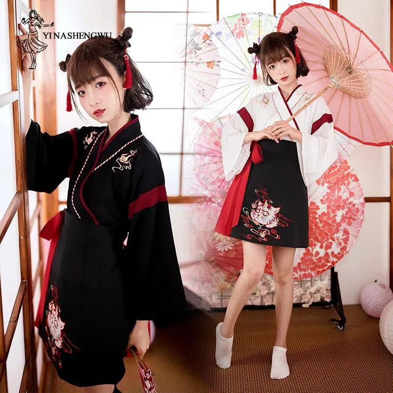 Abbigliamento etnico Kimono giapponese Donna Set da 2 pezzi Nero Bianco Gonna con ricamo a gatto Gonna asiatica Yukata Haori Costumi da festa Cosplay