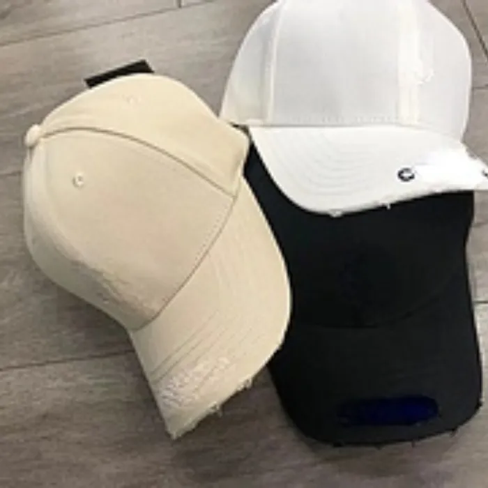 Luxurys Designers Hats Casquettes de Baseball Déchiré Bonnet Bonnet Chapeau avec Logo Lettre Impression Cap Mode Camionneur pour Homme et Femme