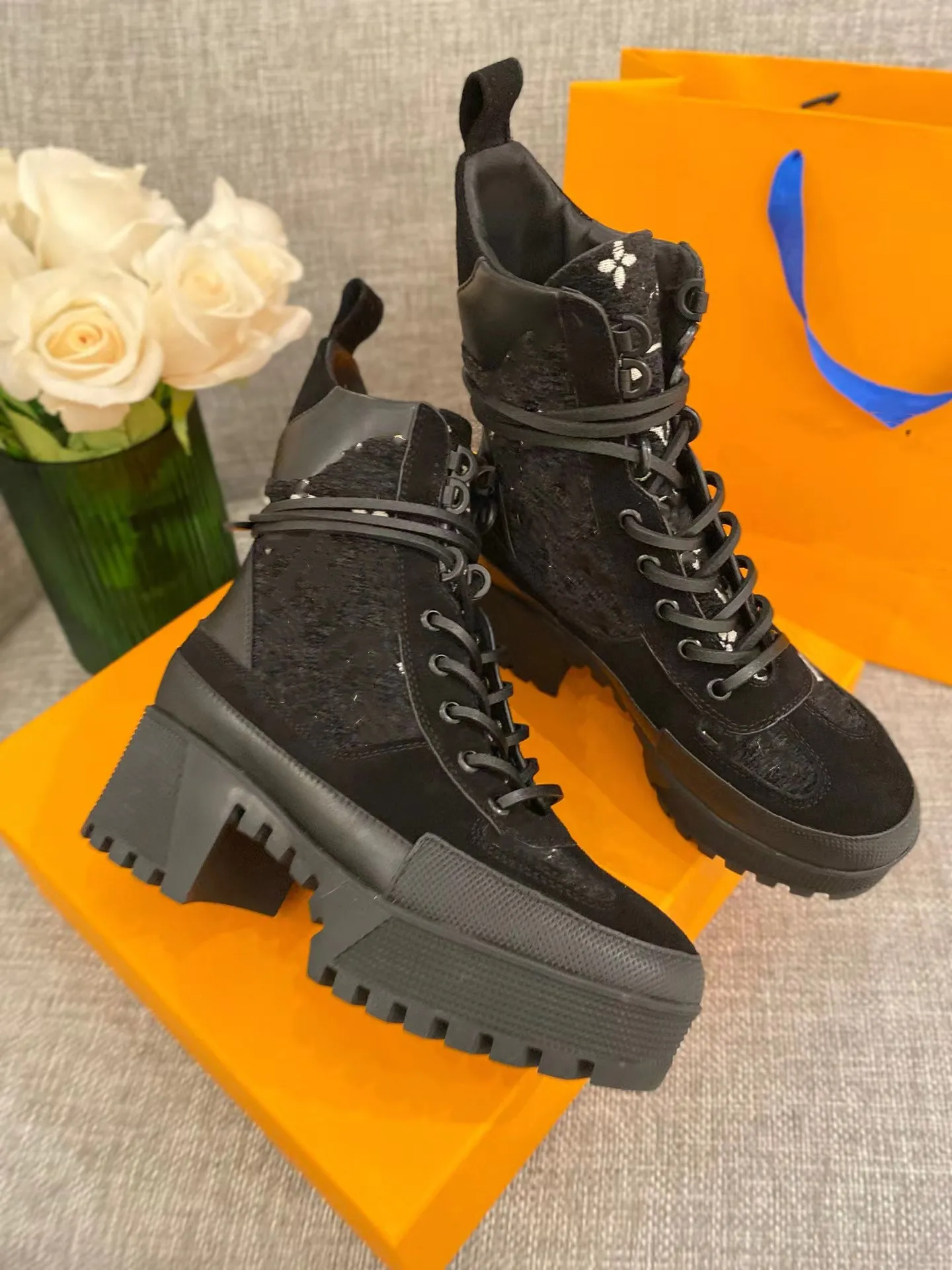 Black Patent Leather Catogram Star Luxury Designer Leather Women Boots