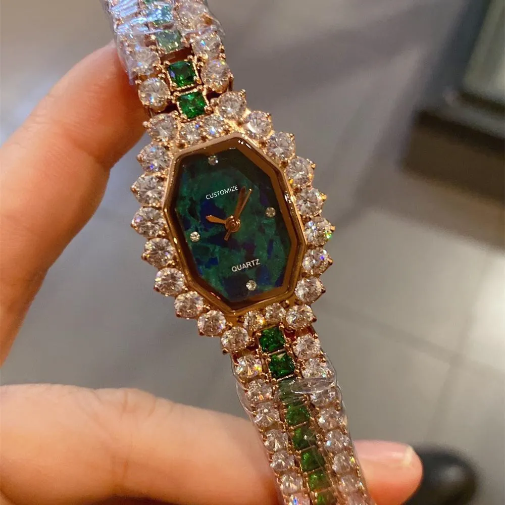 Lyxiga kvinnor Klockor Geometrisk Round Full Diamant Armband Rostfritt Stål Quartz Armbandsur Ny Rhinestone Crystal Gem Bangle Clock