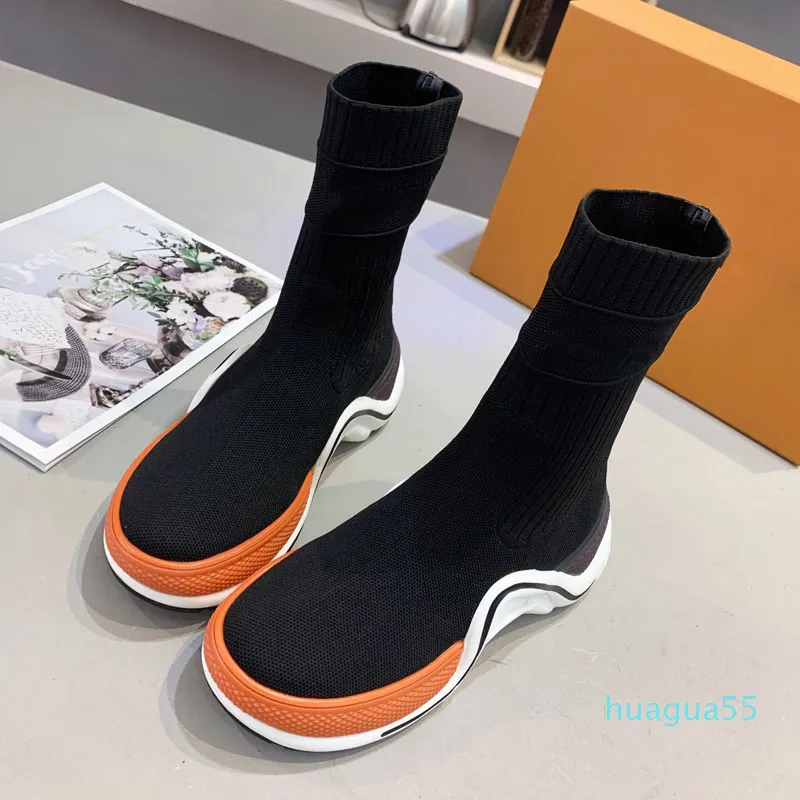 Women Luxury Designer Sneaker Letterned Socks Martin Boots Platform Non Slip Lady Winter Booties بحجم 35-40