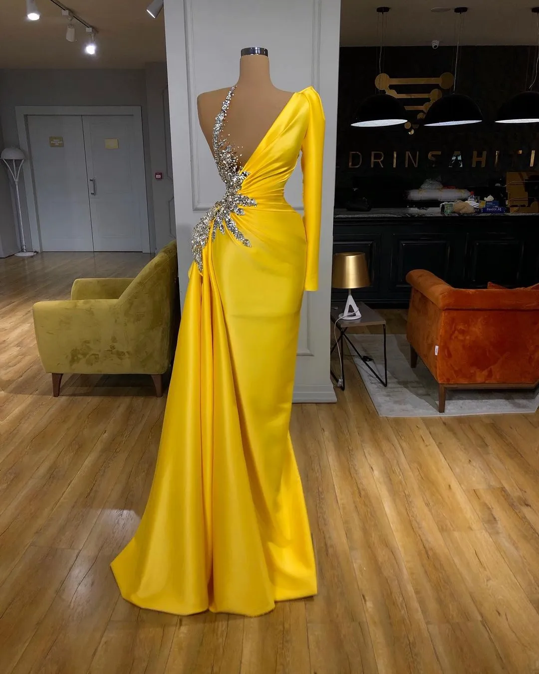 Yellow Evening Dresses with Crystal V Neck Long Sleeve Mermaid Prom Dress Party Wear Real Photo Robes De Soirée Custom Made