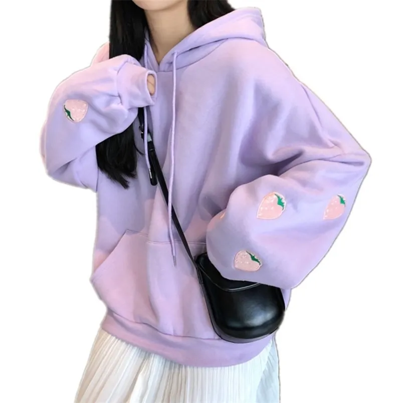 Harajuku jordgubb broderi lavendel rosa tröja höst vinter kvinnor kawaii lösa långa ärmar toppar överdimensionerade hoodies xxl 210910