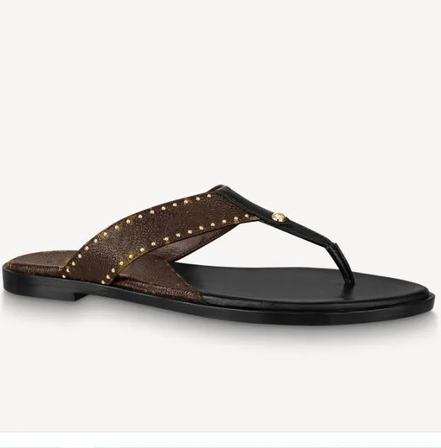 Dam Läder Platt Tofflor Girl Studs String Solig Slide Sadnal Designer Lady V-formad rem Gummisula Flip Flop