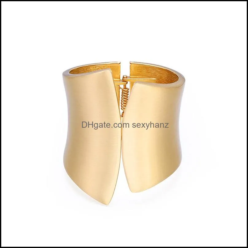 S2157 Fashion Jewelry Exaggerated Asymmetrical Wide Metal Bangle Bracelet Openable Bracelets