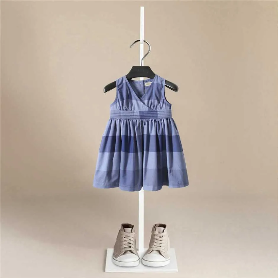赤ちゃんガールドレスノースリーブ夏の格子縞のドレス1年の誕生日パーティー幼児の女の子のカジュアルな着用服子供のドレスQ0716