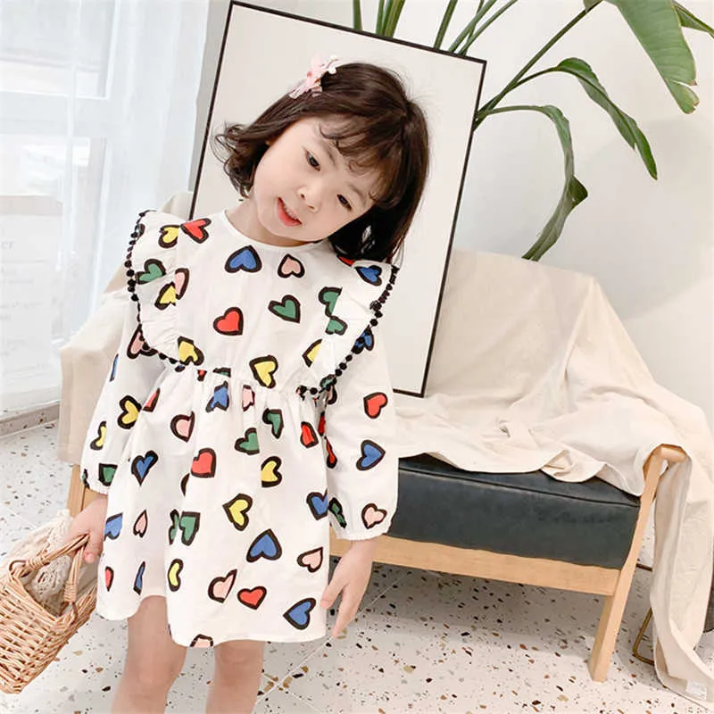 1-7t peuter kind baby meisje kleding ruche hart print jurk elegante schattige zoete jurk hoge taille losse lente mooie outfit Q0716