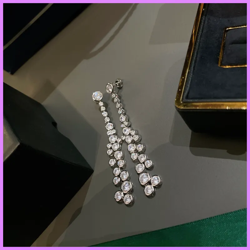 Nuove donne moda orecchini argento diamanti orecchino donna designer di gioielli di lusso signore per la festa di nozze orecchio borchie catena regali D221215F