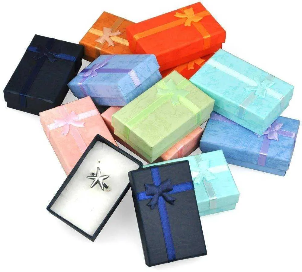 32st Papper Presentkartong för smycken Förpackning 5 * 8 * 2,5cm Ring Örhängen Halsbandhållare Display Year Christmas / Wedding Gift 211014