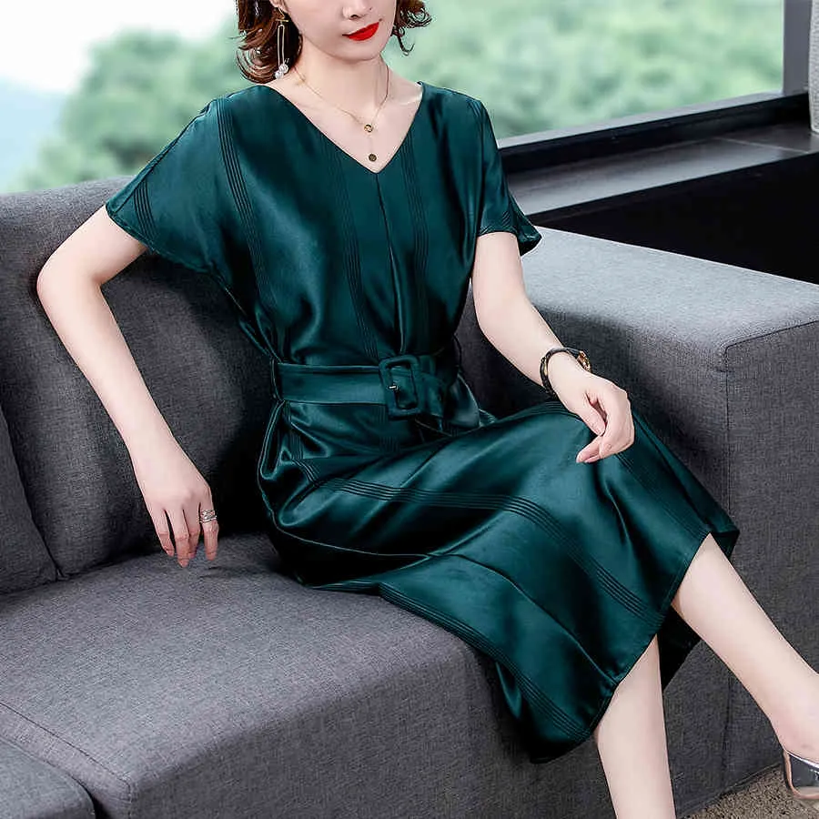 韓国のシルクドレス女性エレガントな女性サテンES女性の高腰ストライププラスサイズのVネックボディコンロングES 210427