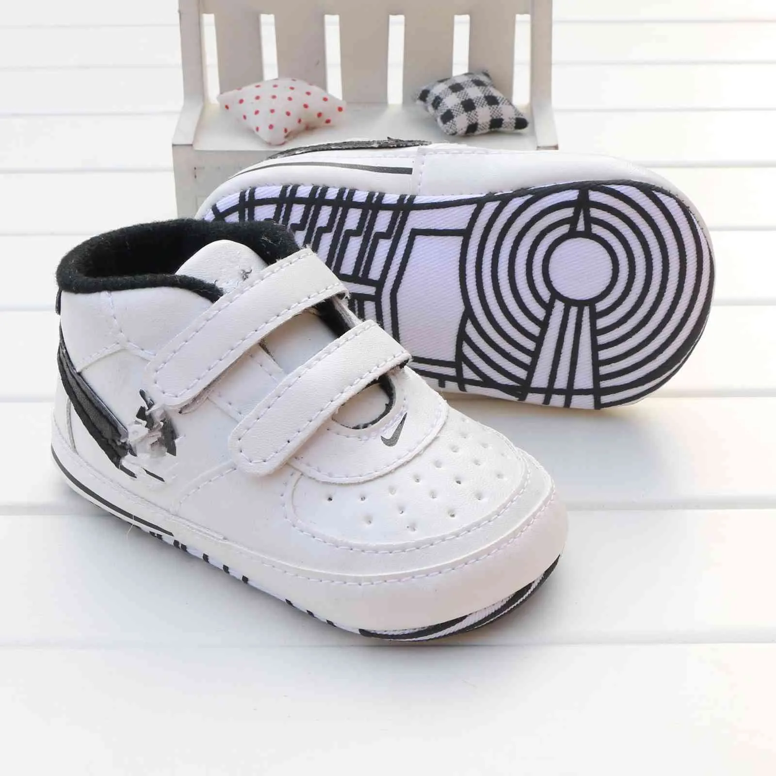 Baby First Walker High Quality Baby Sneakers New Born Baby Girls Boys Soft Sole Shoes Toddler Kids Prewalker Infant Casual Shoes